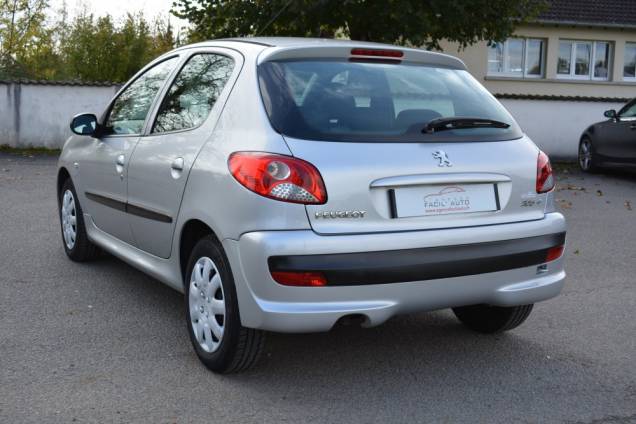PEUGEOT 206+ 1.4 75 CV 5 PORTES / 1ère MAIN / CLIMATISATION / 56200 KMS 3