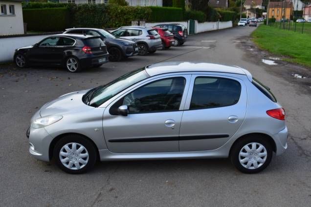 PEUGEOT 206+ 1.4 75 CV 5 PORTES / 1ère MAIN / CLIMATISATION / 56200 KMS 8