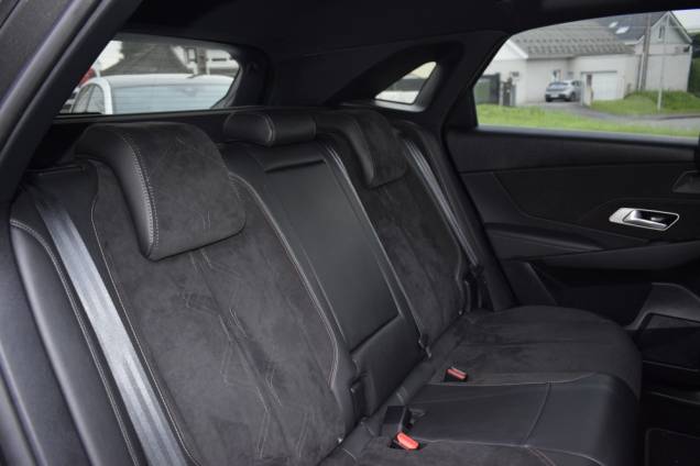 DS DS7 CROSSBACK PERFORMANCE 2.0 HDI 180 CV EAT8 15