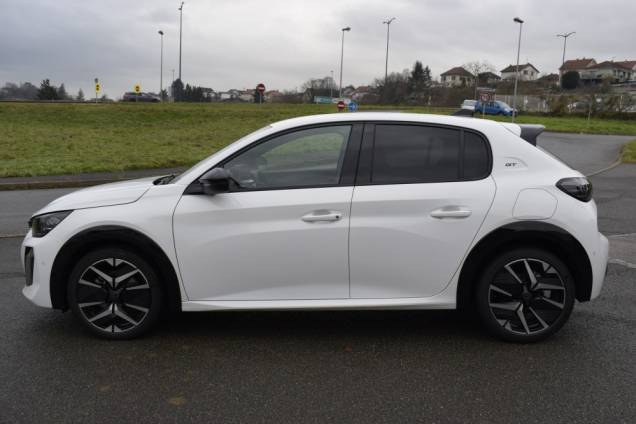 PEUGEOT 208 GT 100 CV E-DSC6 8