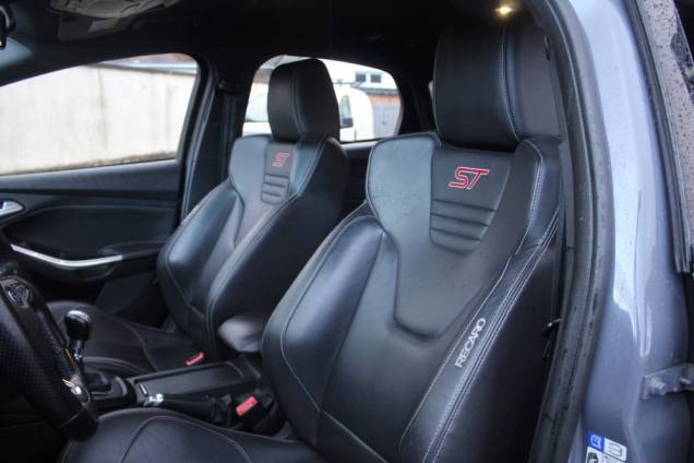 FORD FOCUS ST 2.0 TI-VCT 250 CV BVM6 / SONY  10