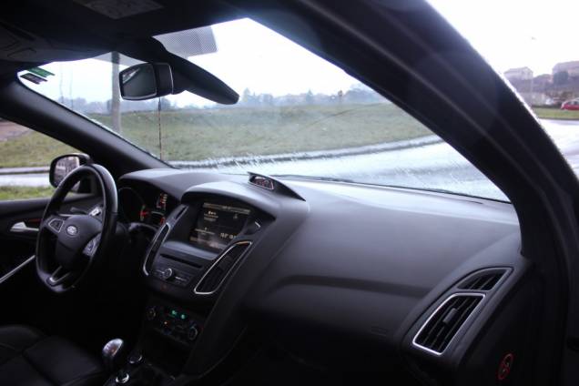 FORD FOCUS ST 2.0 TI-VCT 250 CV BVM6 / SONY  8