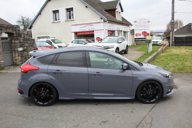 FORD FOCUS ST 2.0 TI-VCT 250 CV BVM6 / SONY  4