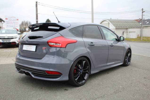 FORD FOCUS ST 2.0 TI-VCT 250 CV BVM6 / SONY  6