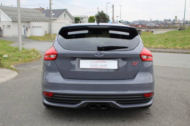 FORD FOCUS ST 2.0 TI-VCT 250 CV BVM6 / SONY  8