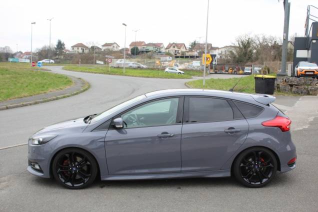FORD FOCUS ST 2.0 TI-VCT 250 CV BVM6 / SONY  5