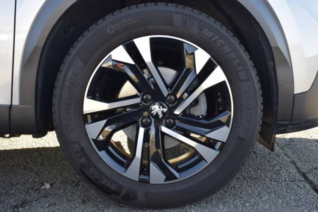 PEUGEOT 2008 ALLURE 1.5 HDI 100 CV BVM 9