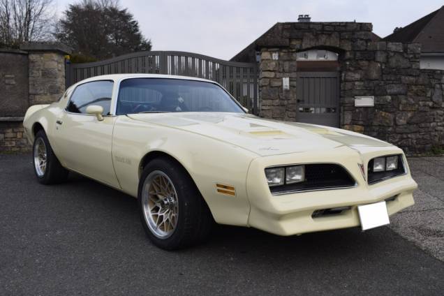 PONTIAC FIREBIRD FORMULA 400 V8 6.6 BVA 8