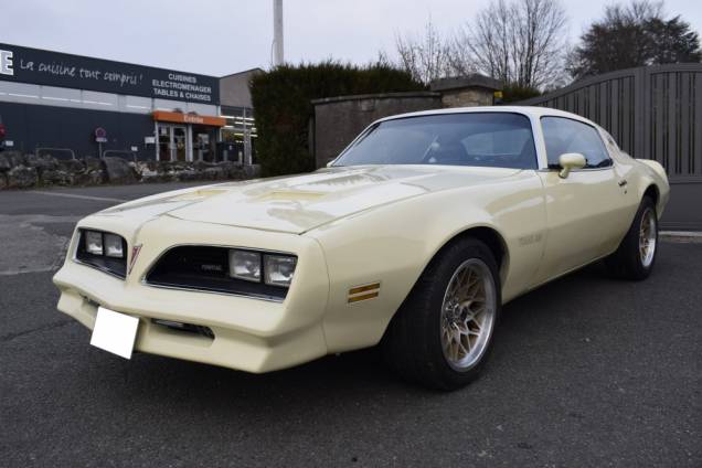PONTIAC FIREBIRD FORMULA 400 V8 6.6 BVA 9