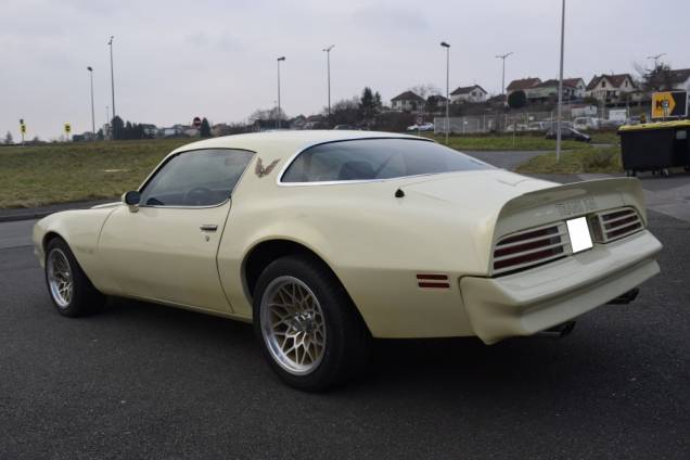 PONTIAC FIREBIRD FORMULA 400 V8 6.6 BVA 12