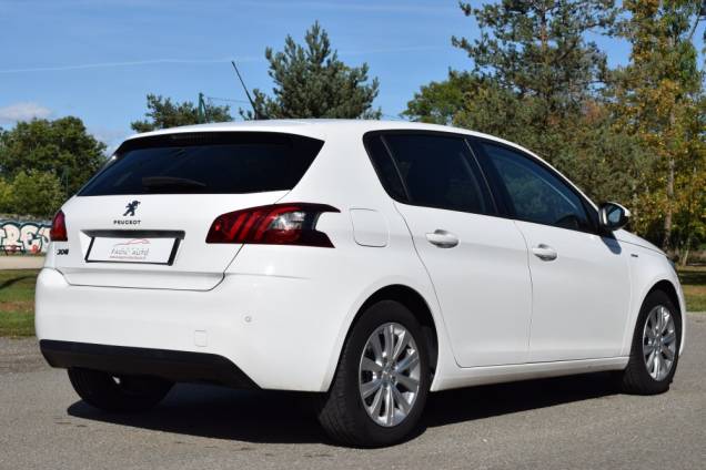 PEUGEOT 308 STYLE 130 CV EAT8  4