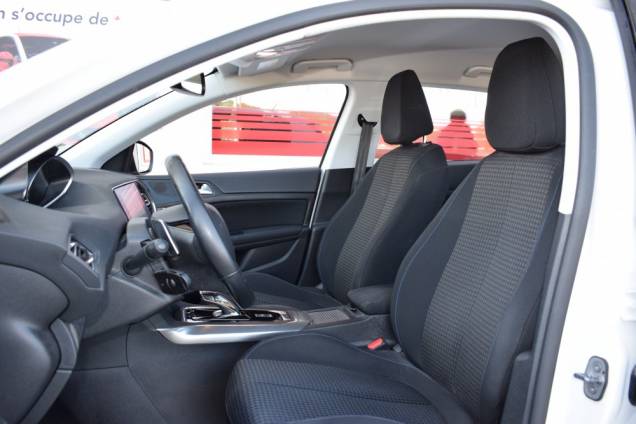 PEUGEOT 308 STYLE 130 CV EAT8  11