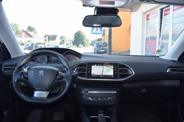 PEUGEOT 308 STYLE 130 CV EAT8  10