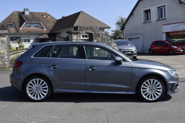 AUDI A3 SPORTBACK E-TRON AMBITION LUXE 204 CV STRONIC 5