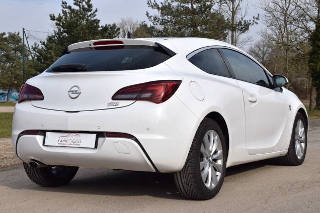 OPEL ASTRA GTC SPORT PACK 2.0 CDTI 165 CV / 67 900 KM 5