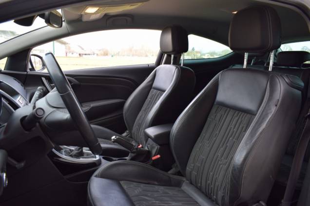 OPEL ASTRA GTC SPORT PACK 2.0 CDTI 165 CV / 67 900 KM 11