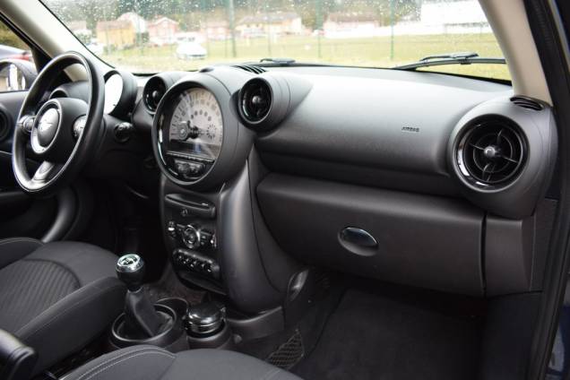 MINI COUNTRYMAN SD 2.0 D 143 CV  17