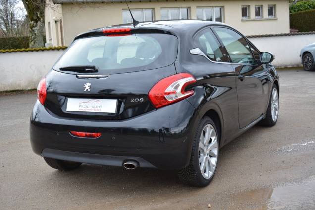 PEUGEOT 208 1.6 120 CV FELINE / 72500 KMS / TOIT PANORAMIQUE 4