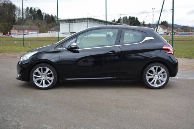 PEUGEOT 208 1.6 120 CV FELINE / 72500 KMS / TOIT PANORAMIQUE 7