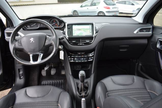 PEUGEOT 208 1.6 120 CV FELINE / 72500 KMS / TOIT PANORAMIQUE 16