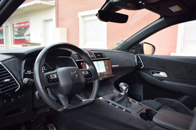 DS DS7 CROSSBACK PERFORMANCE LINE HDI 130 CV BV6 / 49 000 KM 9