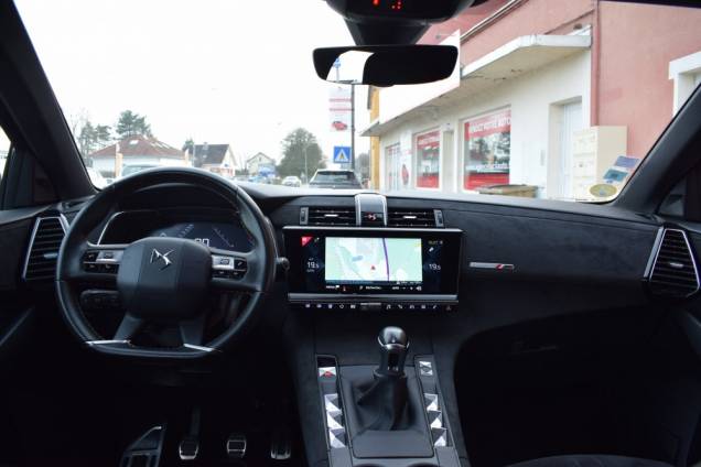 DS DS7 CROSSBACK PERFORMANCE LINE HDI 130 CV BV6 / 49 000 KM 11