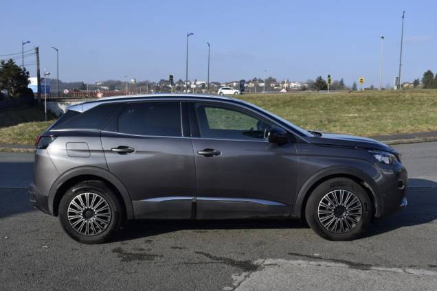 PEUGEOT 3008 GT LINE 130 CV EAT8 5