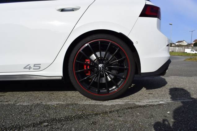 VOLKSWAGEN GOLF GTI CLUBSPORT EDITION 45 300 CV DSG 7