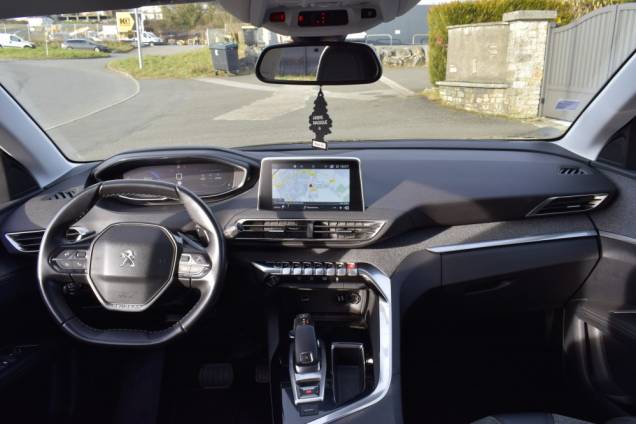 PEUGEOT 3008 ALLURE BUSINESS HDI 130 CV EAT8 12