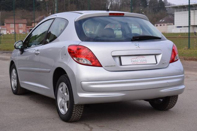 PEUGEOT 207 FOREVER 1.4 VTI 95 CV  4