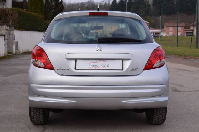 PEUGEOT 207 FOREVER 1.4 VTI 95 CV  8
