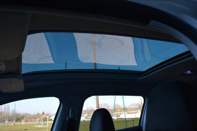 PEUGEOT 2008 FELINE TITANE 1.6 HDI 100 CV / TOIT PANORAMIQUE 12