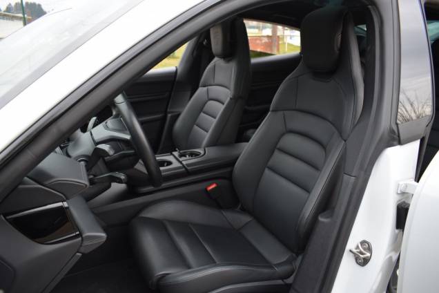 PORSCHE TAYCAN 4S / 1ère MAIN 11