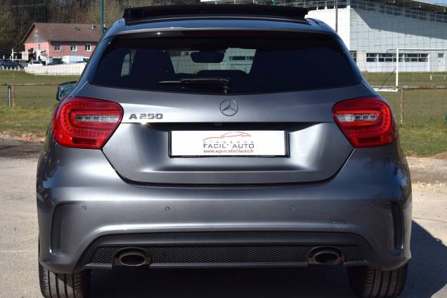 MERCEDES BENZ CLASSE A 250 FASCINATION 7G DCT 211 CV 8