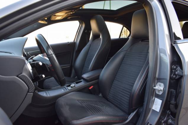 MERCEDES BENZ CLASSE A 250 FASCINATION 7G DCT 211 CV 10