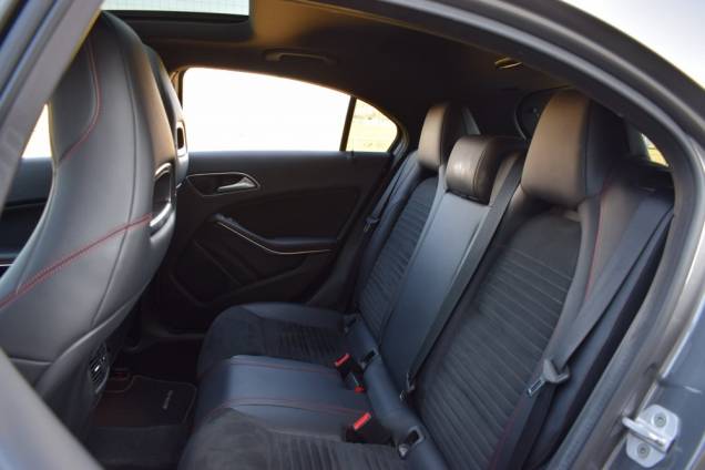 MERCEDES BENZ CLASSE A 250 FASCINATION 7G DCT 211 CV 11
