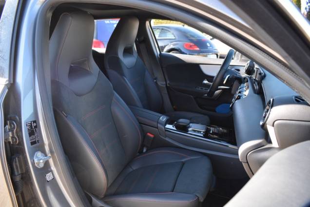 MERCEDES BENZ CLASSE A AMG LINE 200 163 CV 7G-DCT / 1ère MAIN / 73500 KMS / TOIT PANORAMIQUE 12