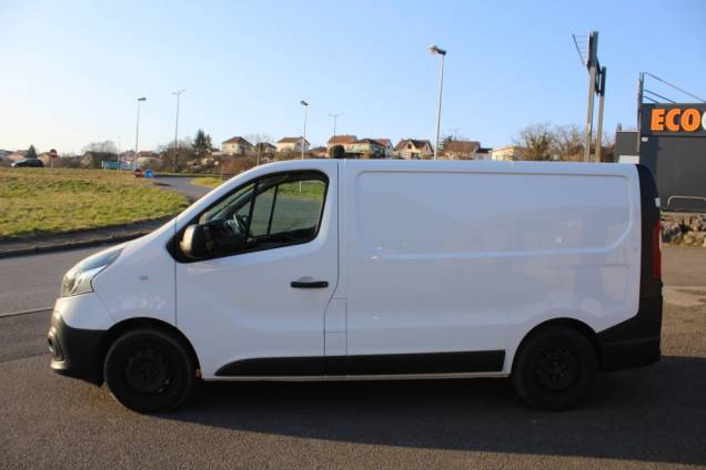 RENAULT TRAFIC III L1H1 GRAND CONFORT 1.6 DCI 120 CV BVM6 / ORIGINE FRANCE 5