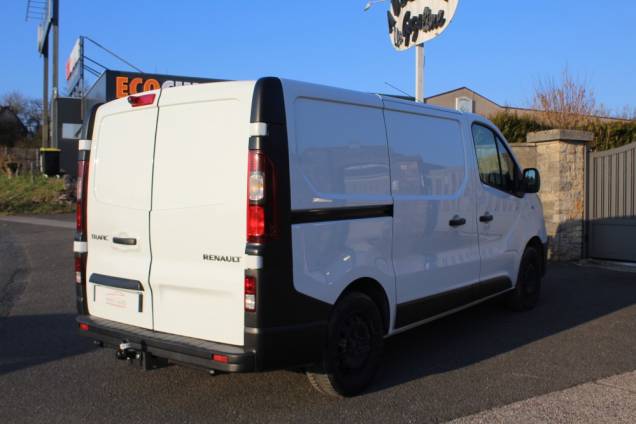 RENAULT TRAFIC III L1H1 GRAND CONFORT 1.6 DCI 120 CV BVM6 / ORIGINE FRANCE 8