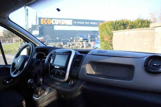 RENAULT TRAFIC III L1H1 GRAND CONFORT 1.6 DCI 120 CV BVM6 / ORIGINE FRANCE 10