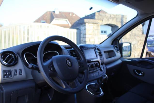 RENAULT TRAFIC III L1H1 GRAND CONFORT 1.6 DCI 120 CV BVM6 / ORIGINE FRANCE 11