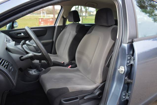 CITROEN C4 PACK 1.4 16 V 90 CV 5 PORTES 11