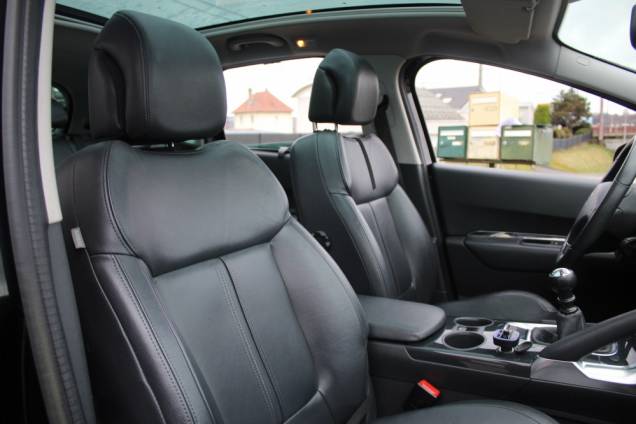 PEUGEOT 3008 PREMIUM PACK 2.0 HDI 150 CV BVM6 / ORIGINE FRANCE / TOIT PANORAMIQUE 13