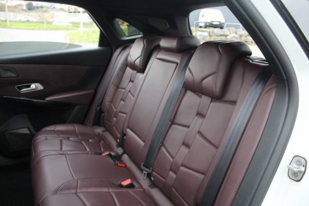 DS DS7 CROSSBACK LA PREMIERE 2.0 HDI 180 CV EAT8 / TOIT OUVRANT PANORAMIQUE / ORIGINE FRANCE 13