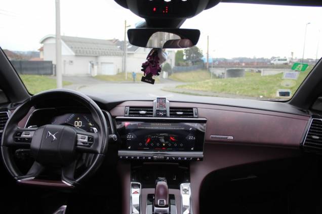 DS DS7 CROSSBACK LA PREMIERE 2.0 HDI 180 CV EAT8 / TOIT OUVRANT PANORAMIQUE / ORIGINE FRANCE 10