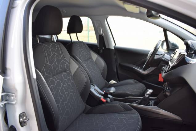 PEUGEOT 2008 STYLE 1.6 HDI 100 CV 13