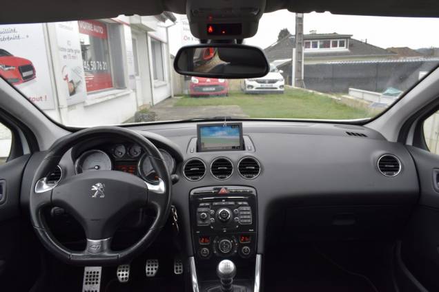 PEUGEOT 308 GTI 200 CV BVM 10