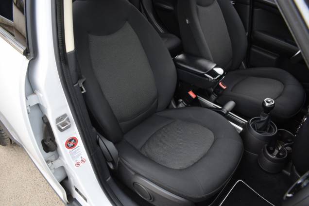 MINI COUNTRYMAN ONE 1.4 I 98 CV / CARNET D'ENTRETIEN COMPLET 15
