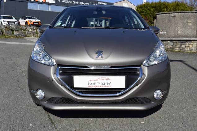 PEUGEOT 208 ALLURE VTI 82 CV BVM 6