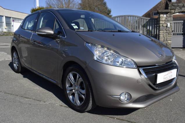PEUGEOT 208 ALLURE VTI 82 CV BVM 7